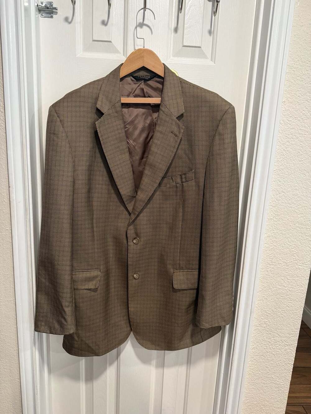 Jos A Bank 44R Silk Wool Sport Coat Brown Check Blazer Two Button Classic Mens